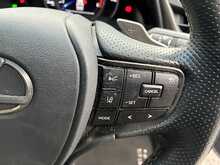 Lexus ES 300h F Sport