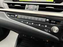 Lexus ES 300h F Sport