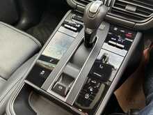 Porsche Macan T V6 S