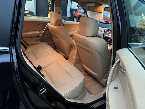 3.0 sd SE SUV 5dr Diesel Steptronic 4WD Euro 4 (286 ps)