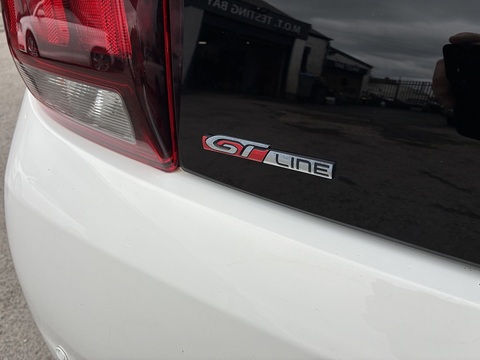 108 Gt Line 1.2 5dr Hatchback Manual Petrol