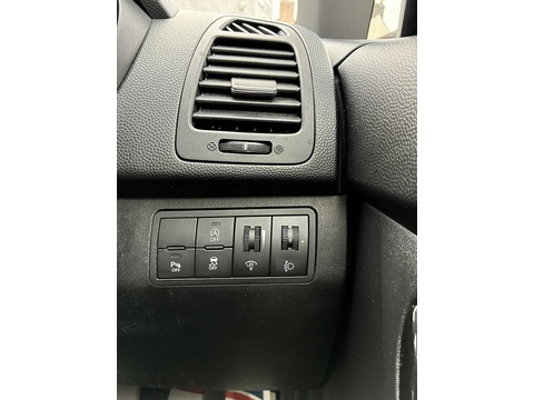 1.6 CRDi Blue Drive Premium Hatchback 5dr Diesel Manual Euro 6 (s/s) (115 ps)