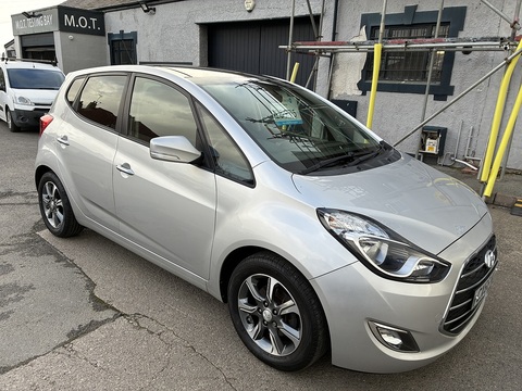 1.6 CRDi Blue Drive Premium Hatchback 5dr Diesel Manual Euro 6 (s/s) (115 ps)