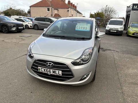 1.6 CRDi Blue Drive Premium Hatchback 5dr Diesel Manual Euro 6 (s/s) (115 ps)