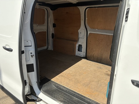 2.0 BlueHDi 1400 Professional Standard Panel Van 6dr Diesel Manual MWB Euro 6 (s/s) (120 ps)