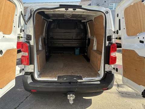 2.0 BlueHDi 1400 Professional Standard Panel Van 6dr Diesel Manual MWB Euro 6 (s/s) (120 ps)