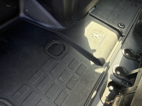 2.0 BlueHDi 1400 Professional Standard Panel Van 6dr Diesel Manual MWB Euro 6 (s/s) (120 ps)