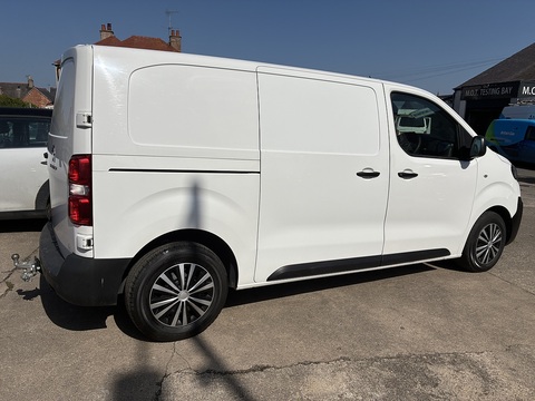 2.0 BlueHDi 1400 Professional Standard Panel Van 6dr Diesel Manual MWB Euro 6 (s/s) (120 ps)