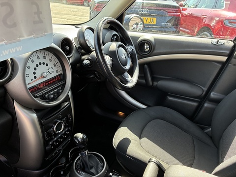 2.0 Cooper D SUV 5dr Diesel Auto Euro 5 (112 ps)
