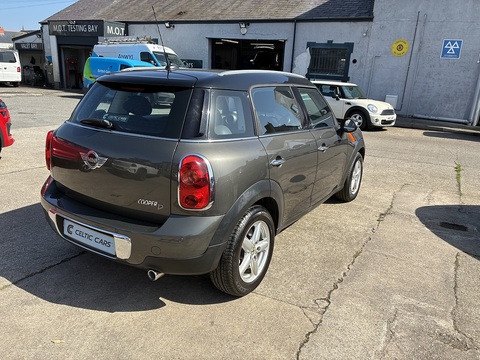 2.0 Cooper D SUV 5dr Diesel Auto Euro 5 (112 ps)