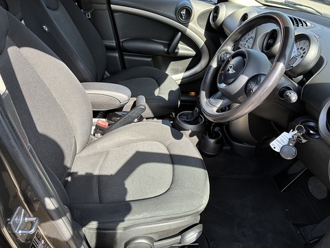2.0 Cooper D SUV 5dr Diesel Auto Euro 5 (112 ps)