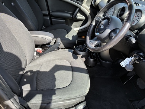 2.0 Cooper D SUV 5dr Diesel Auto Euro 5 (112 ps)