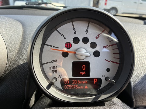 2.0 Cooper D SUV 5dr Diesel Auto Euro 5 (112 ps)