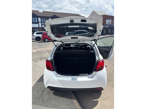 Yaris Vvt-I Icon Hatchback 1.3 Manual Petrol