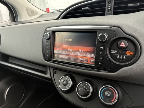 Yaris Vvt-I Icon Hatchback 1.3 Manual Petrol