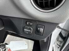 Toyota Yaris Vvt-I Icon