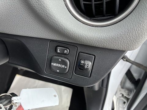 Yaris Vvt-I Icon Hatchback 1.3 Manual Petrol
