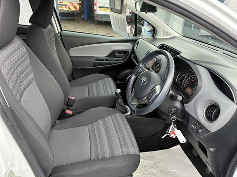 Yaris Vvt-I Icon Hatchback 1.3 Manual Petrol