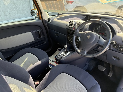 1.6 16v Dolce Hatchback 3dr Petrol Automatic (156 g/km, 110 bhp)