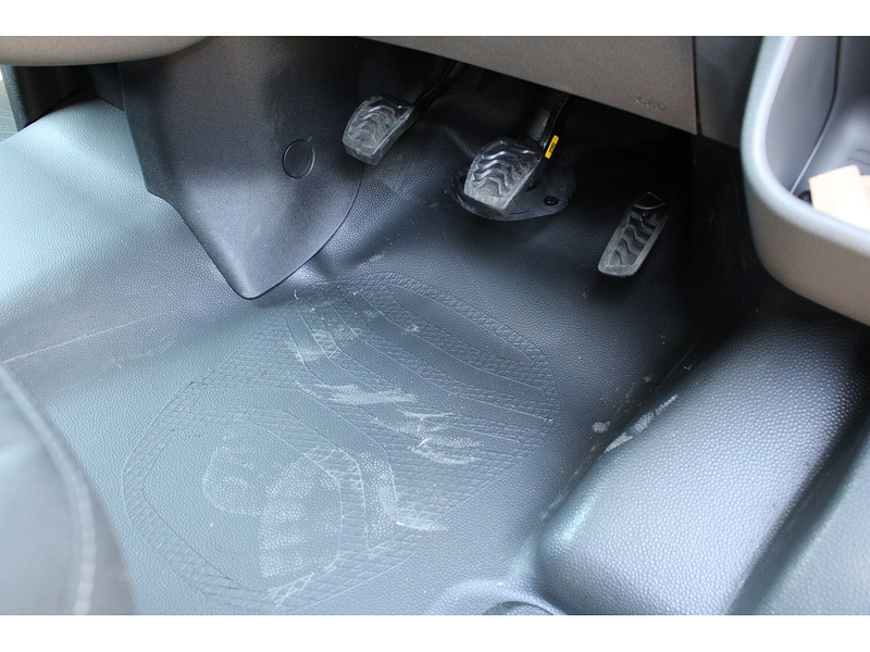 Ford Trend 350 L3 Toolpod Tipper 165ps - Great looking with top spec - IN STOCK TODAY 1996 2dr Tipper Manual Diesel