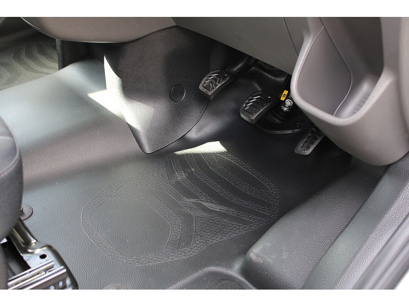 Ford 350 L3 Trend Crew Cab Tipper 165ps - Top spec cab 1996 4dr Tipper Manual Diesel