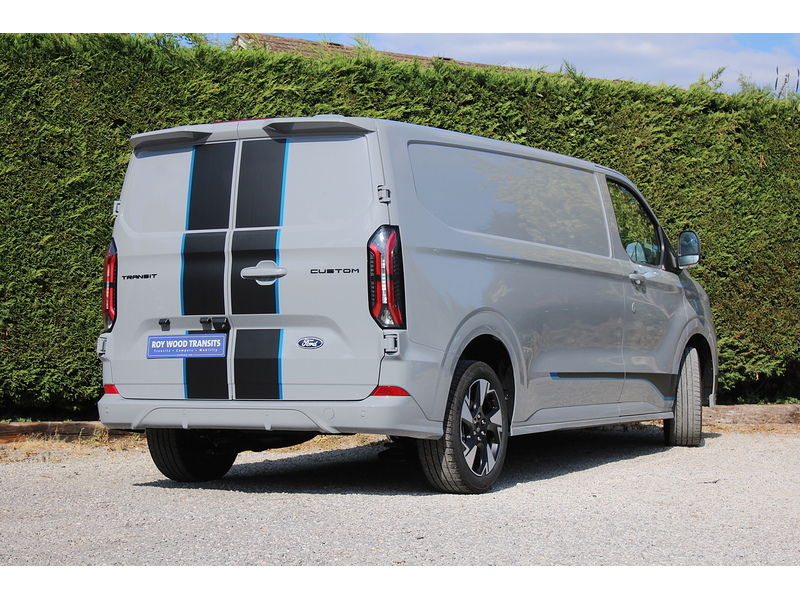 Ford Sport 320 L2 170ps Diesel Automatic - 19