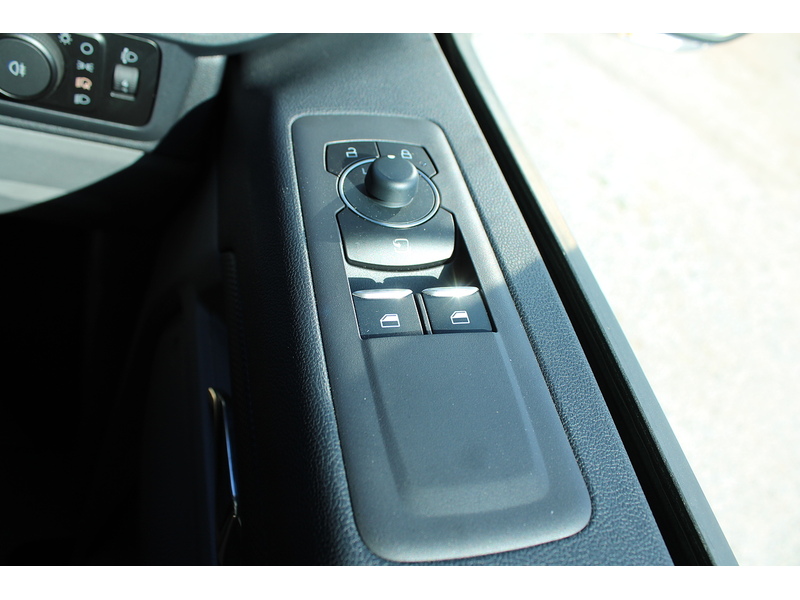 Ford Sport 320 L2 170ps Diesel Automatic - 19