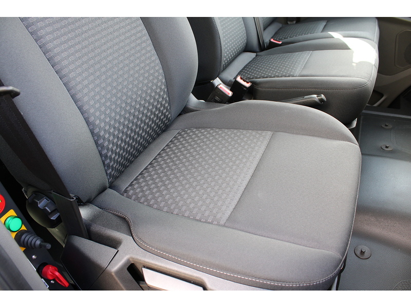 Ford 350 L3 Trend Crew Cab Bison Tipper 2.0 165ps Euro 6 Inc Cab Air Con 1996 4dr Tipper Six speed manual Diesel