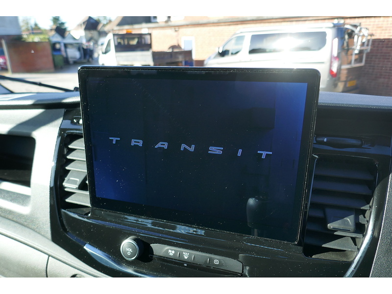 Ford 350 L3 D/CAB Tipper 165ps 2.0 Euro 6 Leader DRW & RWD, Cab Air con 2.0 5dr Tipper Manual Diesel