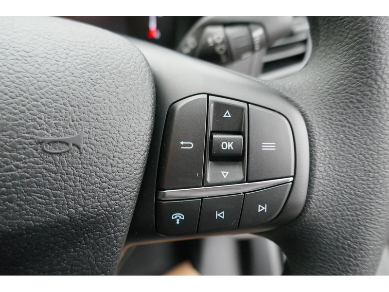 Ford 350 L3 D/CAB Tipper 165ps 2.0 Euro 6 Leader DRW & RWD, Cab Air con 2.0 5dr Tipper Manual Diesel