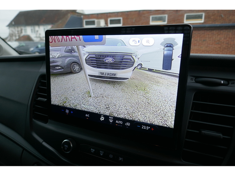 Ford 350 L3 D/CAB Tipper 165ps 2.0 Euro 6 Leader DRW & RWD, Cab Air con 2.0 5dr Tipper Manual Diesel