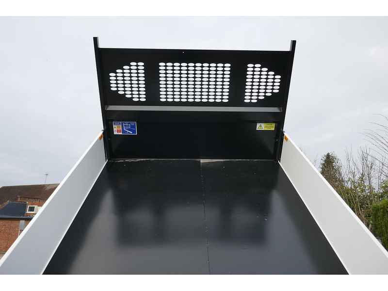 Ford 350 L3 D/CAB Tipper 165ps 2.0 Euro 6 Leader DRW & RWD, Cab Air con 2.0 5dr Tipper Manual Diesel