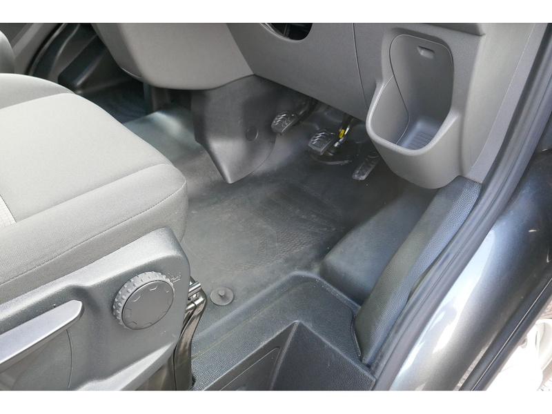 Ford 350 L2 'Arb' Style Tipper 165ps - Dual rear Wheels, Euro 6, Available to order for 2025 2.0 3dr Tipper Manual Diesel