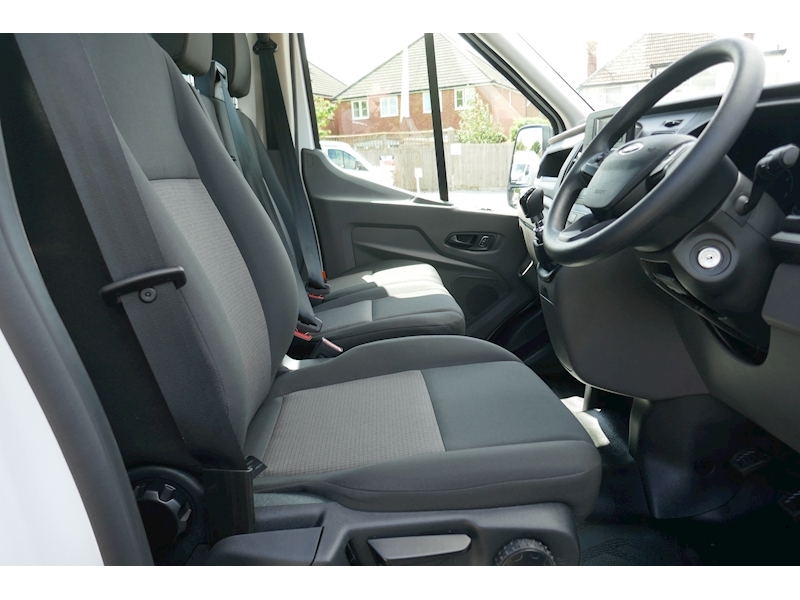 Ford 350 L4 Double Dropside 130ps - Dual rear Wheels, Euro 6, Available to order 2.0 3dr Dropside Manual Diesel