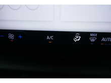 Ford Transit 350 L4 Dropside Tail Lift Truck 165ps Euro 6 - Towing axle with 7,000kg gross train mass