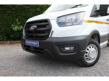 Ford Transit 350 L4 Dropside Tail Lift Truck 165ps Euro 6 - Towing axle with 7,000kg gross train mass