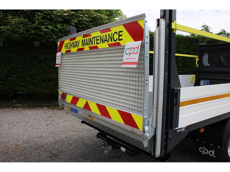 Ford 350 L4 Dropside Tail Lift Truck 165ps Euro 6 - Towing axle with 7,000kg gross train mass 1996 Dropside Manual Diesel