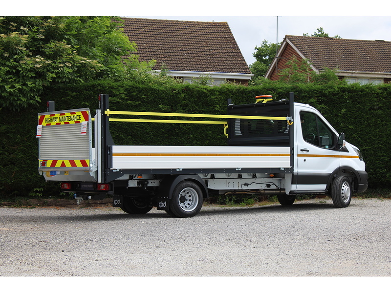 Ford 350 L4 Dropside Tail Lift Truck 165ps Euro 6 - Towing axle with 7,000kg gross train mass 1996 Dropside Manual Diesel