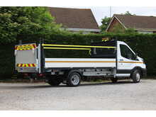 Ford Transit 350 L4 Dropside Tail Lift Truck 165ps Euro 6 - Towing axle with 7,000kg gross train mass