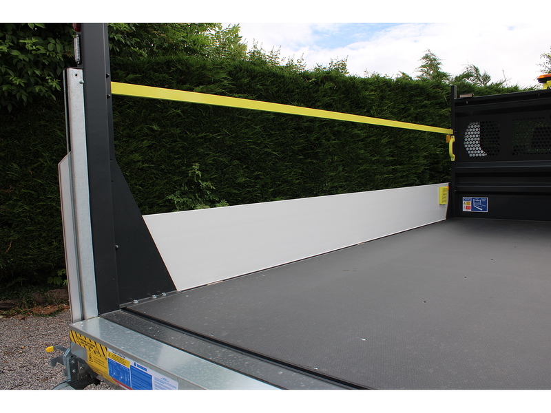 Ford 350 L4 Dropside Tail Lift Truck 165ps Euro 6 - Towing axle with 7,000kg gross train mass 1996 Dropside Manual Diesel