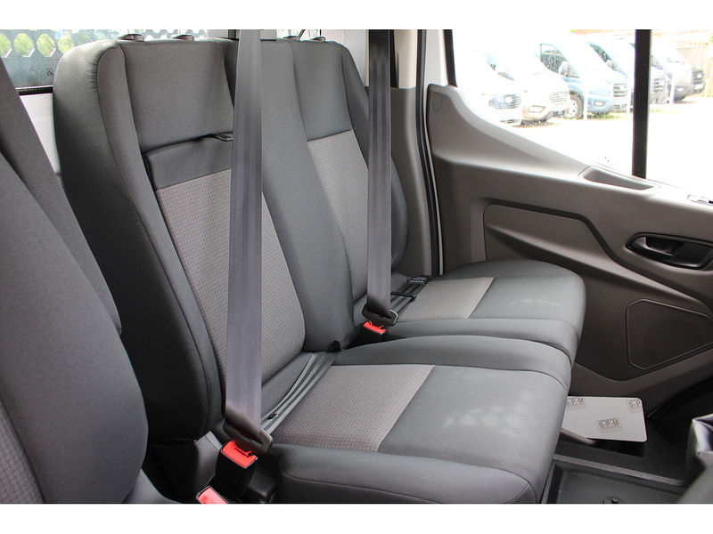 Ford 350 L4 Dropside Tail Lift Truck 165ps Euro 6 - Towing axle with 7,000kg gross train mass 1996 Dropside Manual Diesel