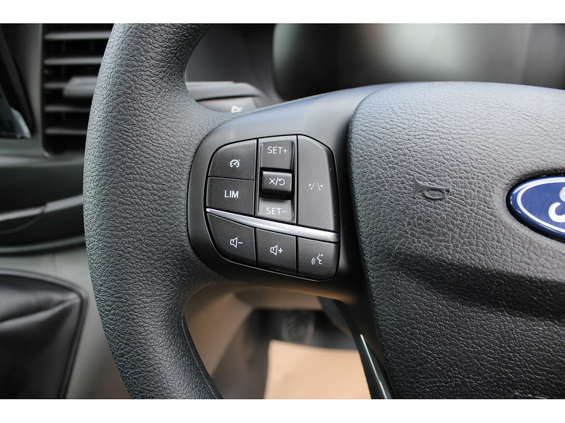 Ford 350 L4 Dropside Tail Lift Truck 165ps Euro 6 - Towing axle with 7,000kg gross train mass 1996 Dropside Manual Diesel