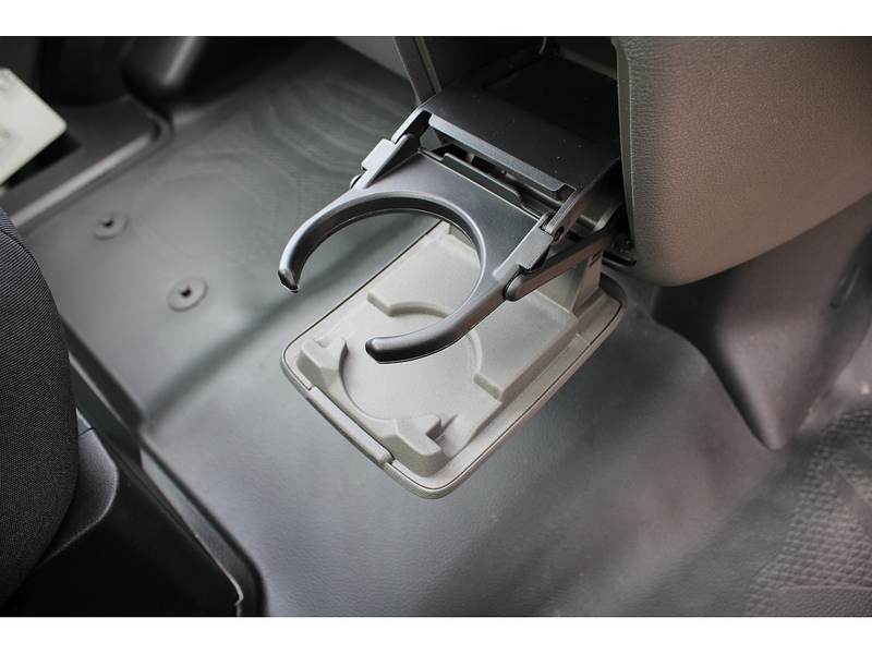 Ford 350 L4 Dropside Tail Lift Truck 165ps Euro 6 - Towing axle with 7,000kg gross train mass 1996 Dropside Manual Diesel