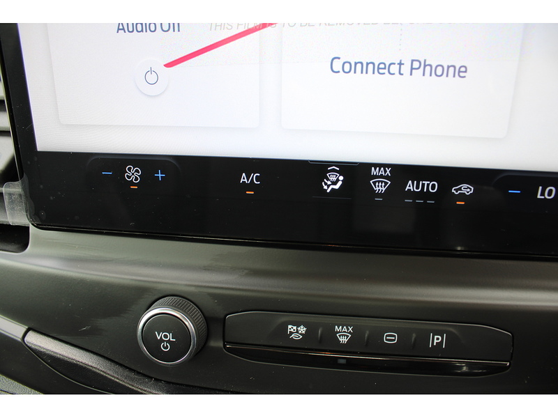 Ford 350 L4 Dropside Tail Lift Truck 165ps Euro 6 - Towing axle with 7,000kg gross train mass 1996 Dropside Manual Diesel