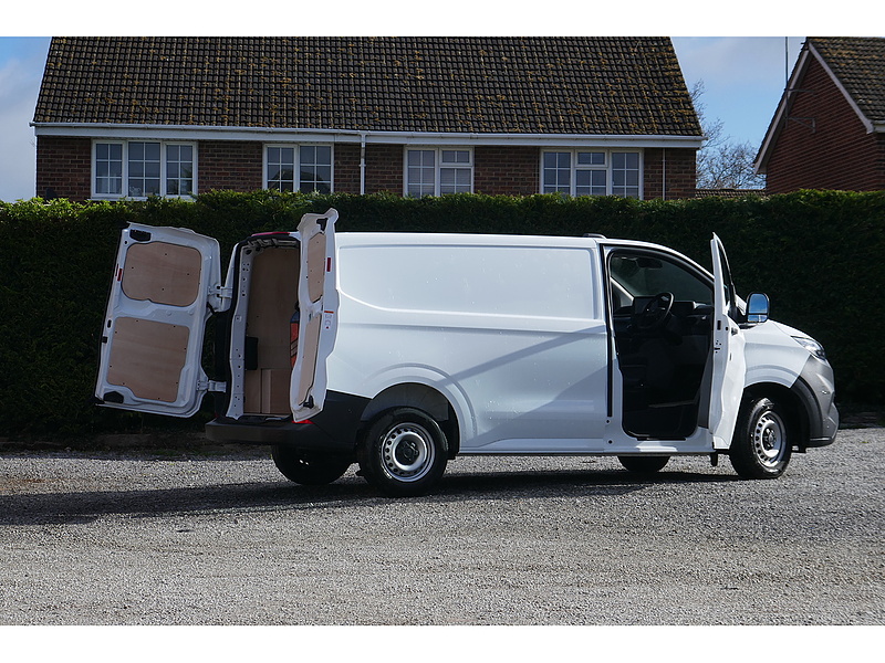 Ford 300 L1 H1 Leader van with Air Con 1996 medium van Manual Diesel