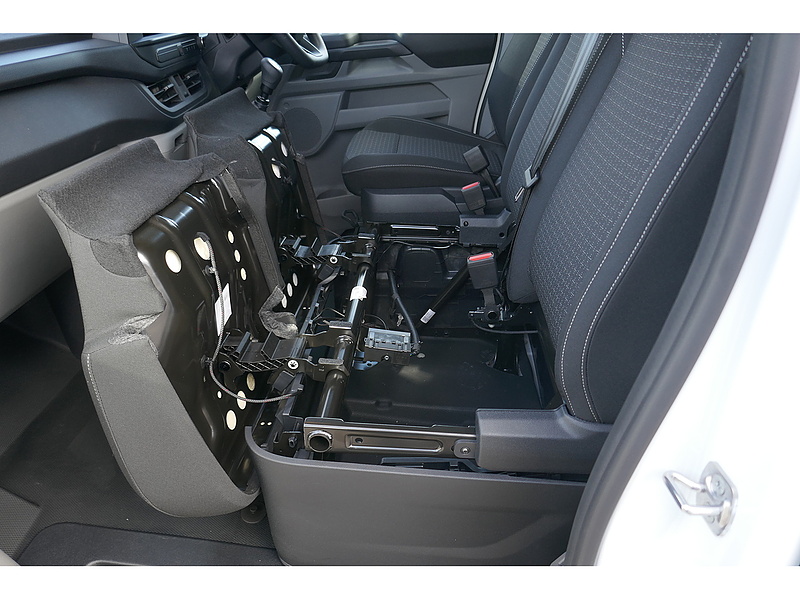 Ford 300 L1 H1 Leader van with Air Con 1996 medium van Manual Diesel