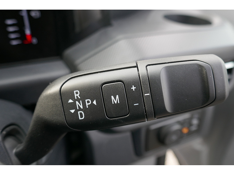 Ford 320 L2 H1 SPORT 170ps Euro 6 - 8 speed Automatic Van - Delivery miles only 1996 5dr medium van Automatic Diesel