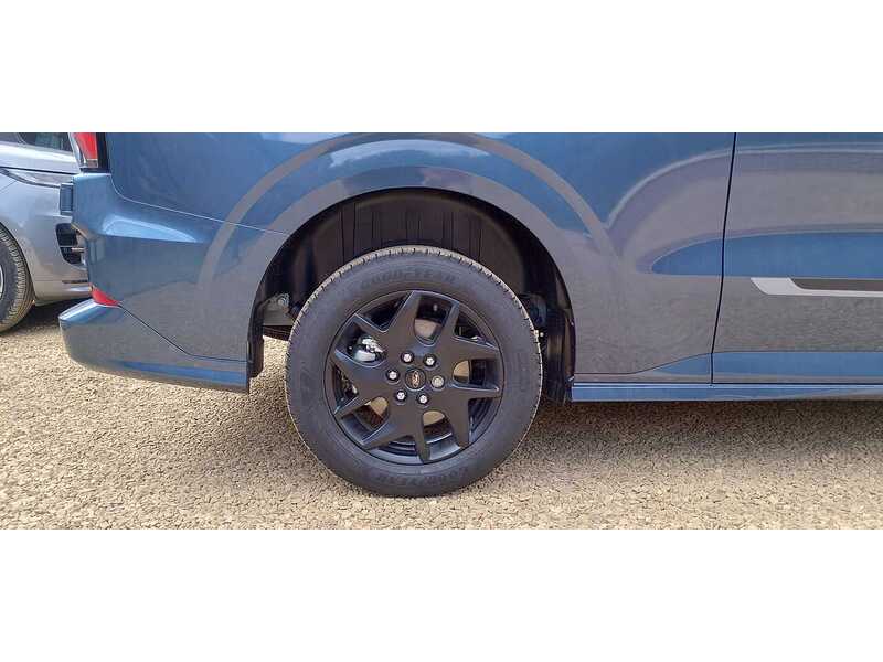 Ford 320 L2 H1 SPORT 170ps Euro 6 - 8 speed Automatic Van - Delivery miles only 1996 5dr medium van Automatic Diesel