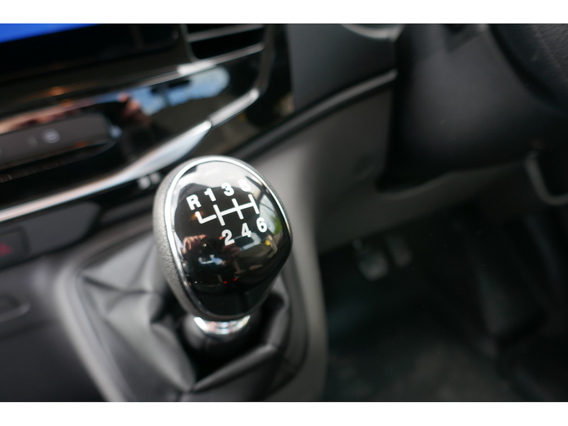 Ford 350 L2 Trend Series Tipper  - 130ps Euro 6 - 12