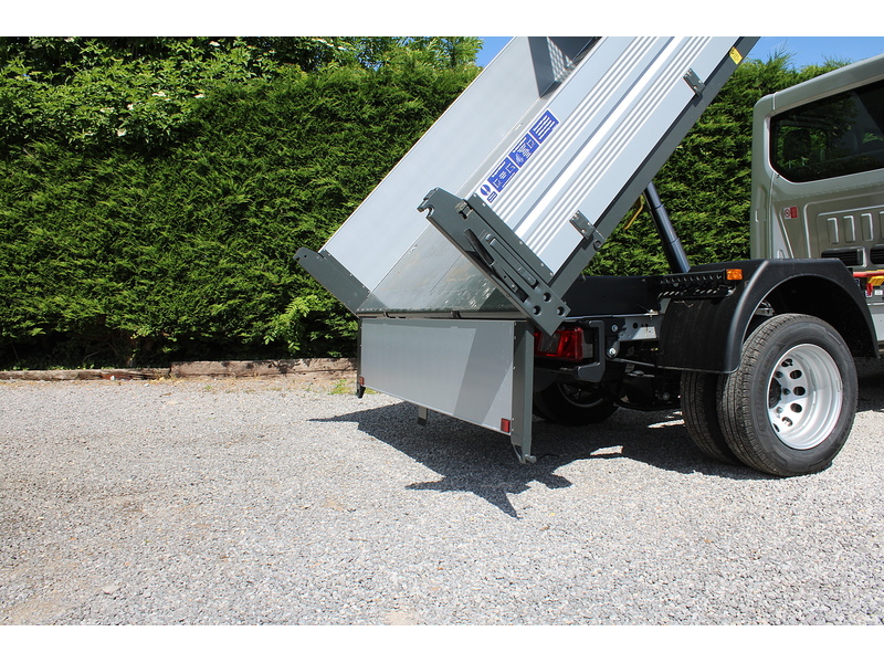 Ford 350 Trend L3 Crew Cab Tipper 165ps Euro 6 - DUAL REAR WHEELS - LAST DRW ONE AVAILABLE 1996 4dr Tipper Manual Diesel